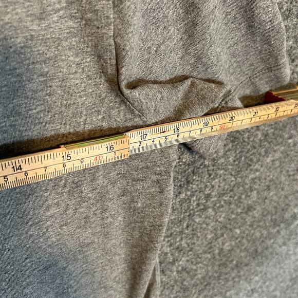 Jordan Shirt Mens Small Gray Tshirt Jump Man Short Sleeve Crewneck Swoosh - Picture 6 of 8